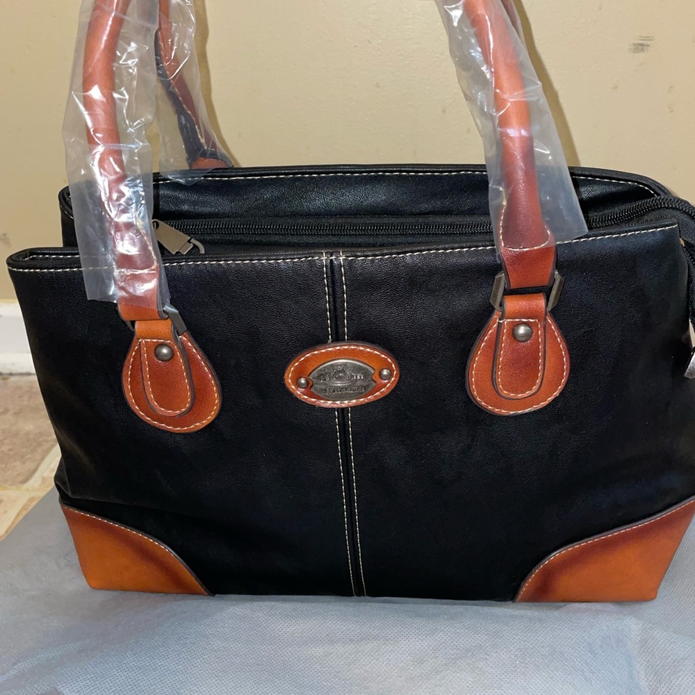 Hema Zhuofan Black Tapered Messenger Bag